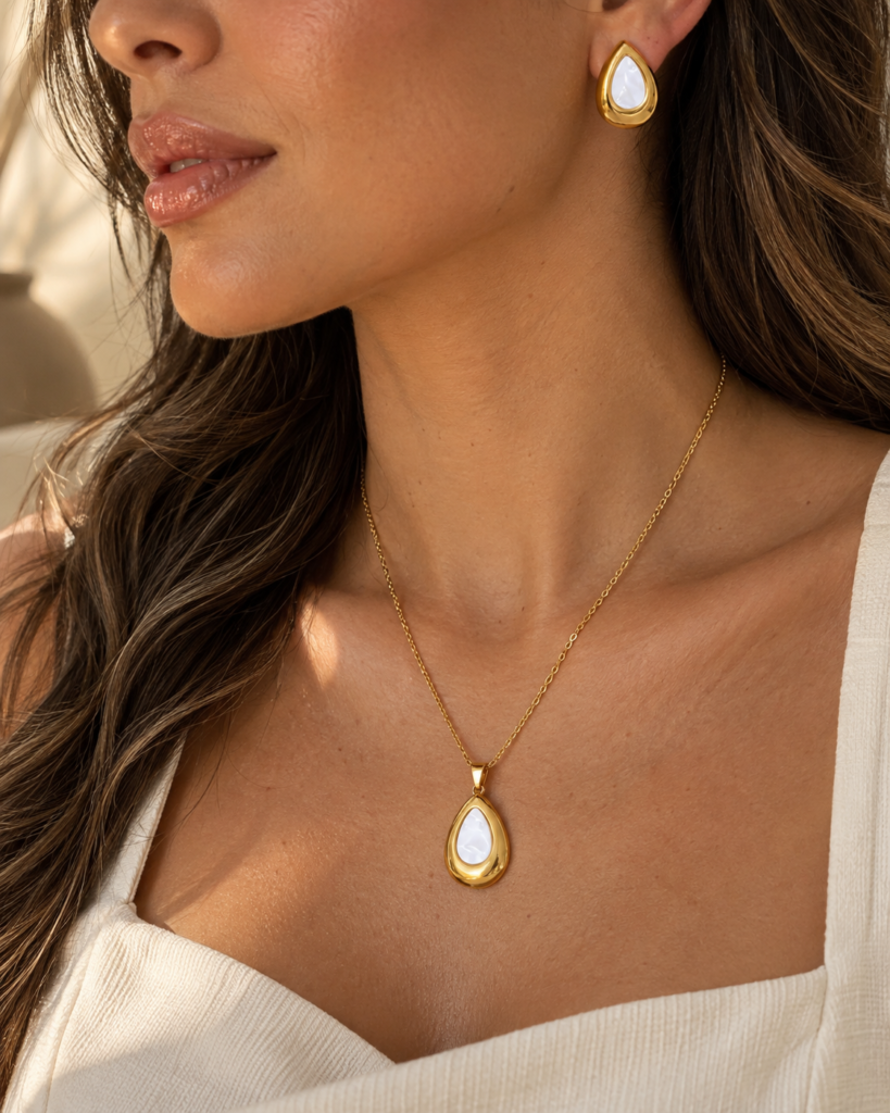 Conjunto Colar e Brinco Madrepérola